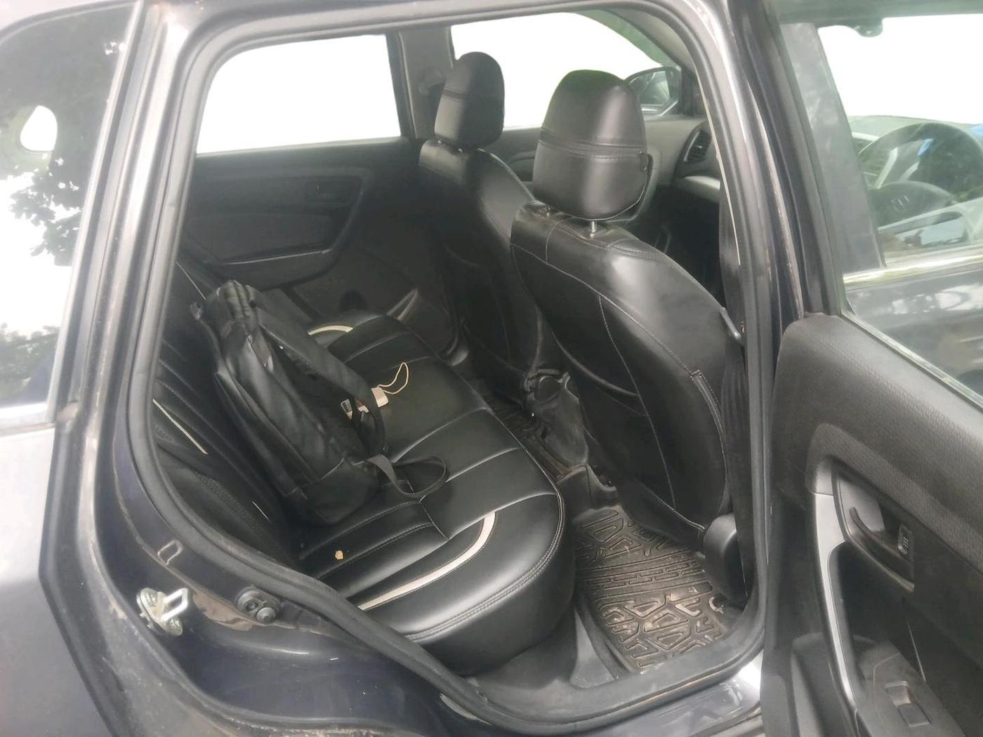 2022 Maruti Vitara Brezza LXI, Petrol, Manual, 7,063 km, interior