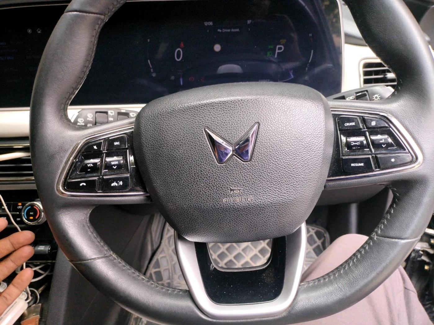 2024 Mahindra XUV700 AX 7 LUXURY D AWD AT 7 STR, Diesel, Automatic, 58,867 km, interior