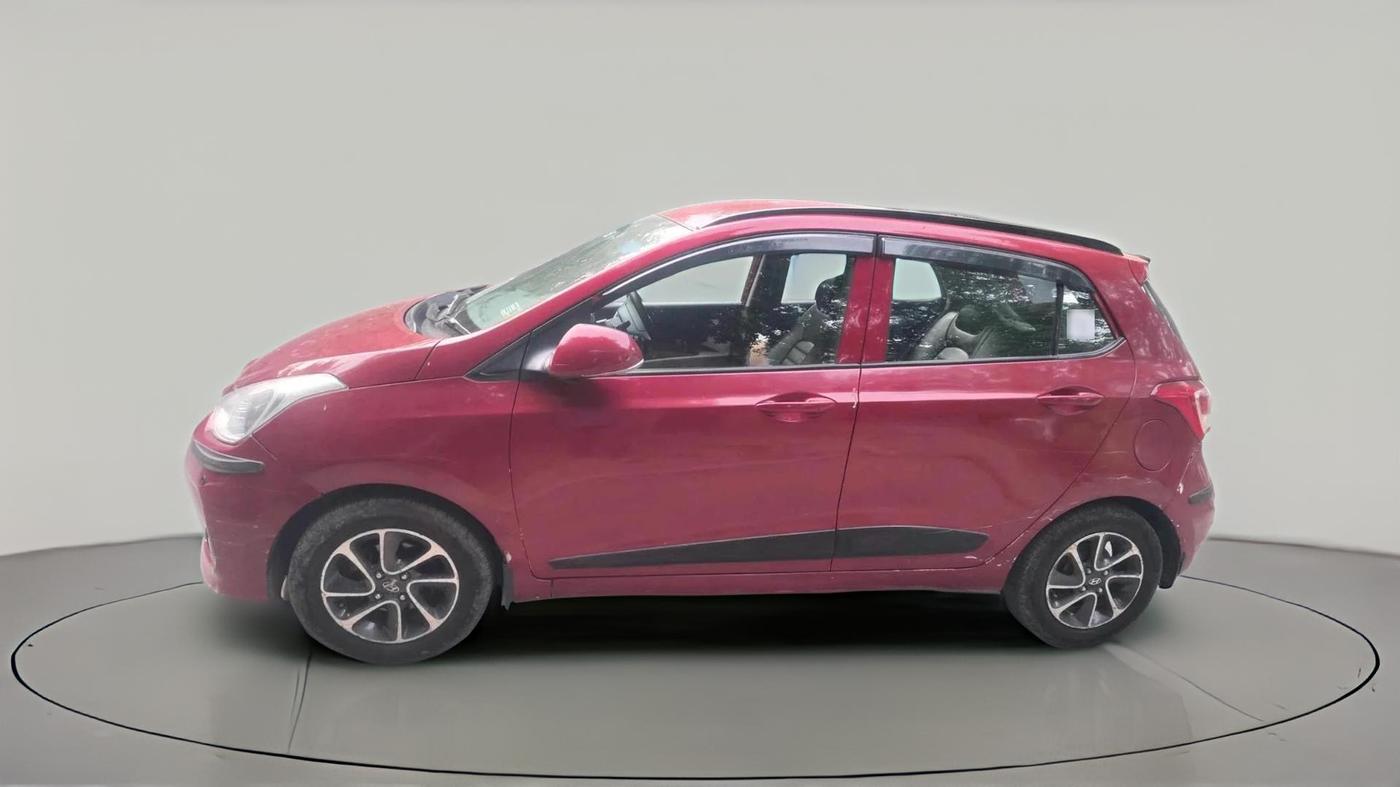 2017 Hyundai Grand i10 SPORTZ (O) AT 1.2 KAPPA VTVT, Petrol, Automatic, 1,12,164 km, exterior
