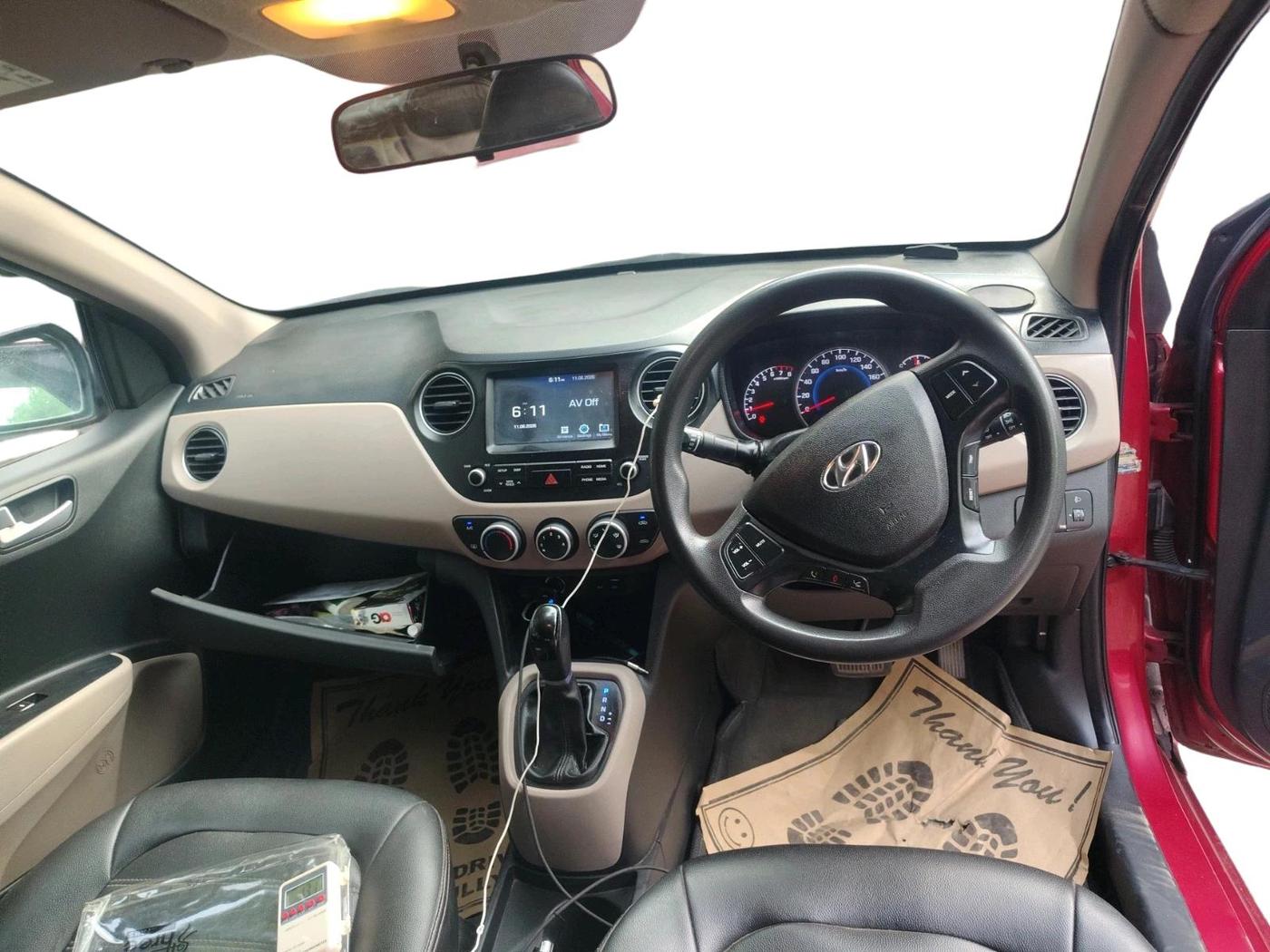 2017 Hyundai Grand i10 SPORTZ (O) AT 1.2 KAPPA VTVT, Petrol, Automatic, 1,12,164 km, interior