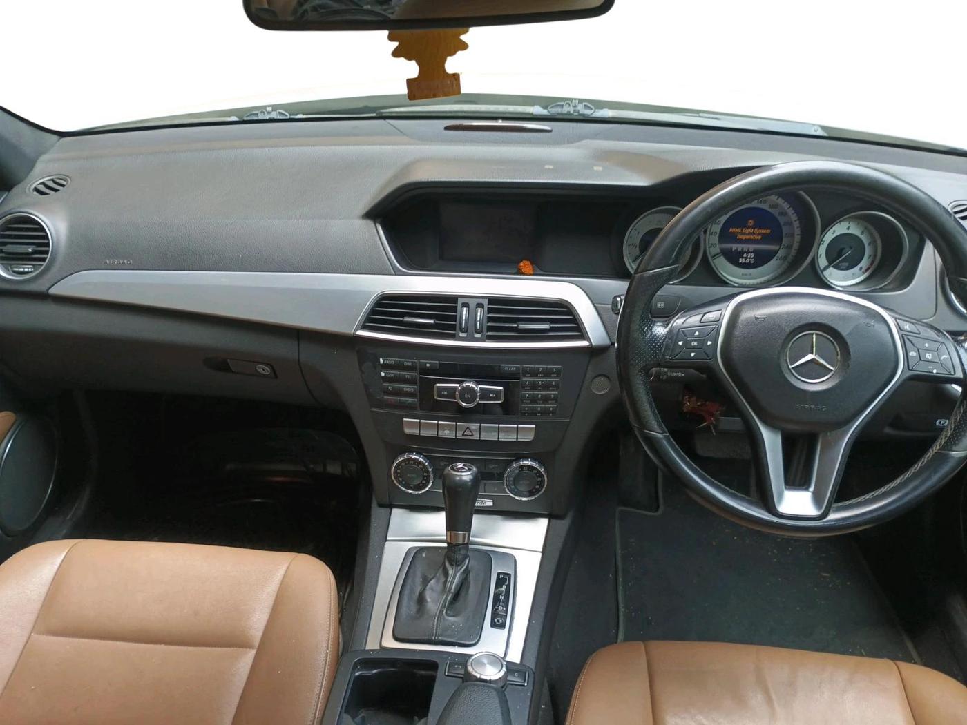 2013 Mercedes Benz C Class 200 CGI AVANTGARDE, Petrol, Automatic, 71,658 km, interior