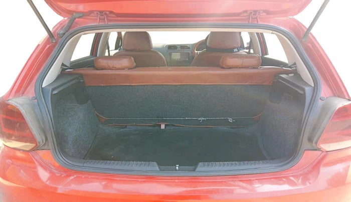 2017 Volkswagen Polo COMFORTLINE 1.2L, Petrol, Manual, 93,368 km, exterior