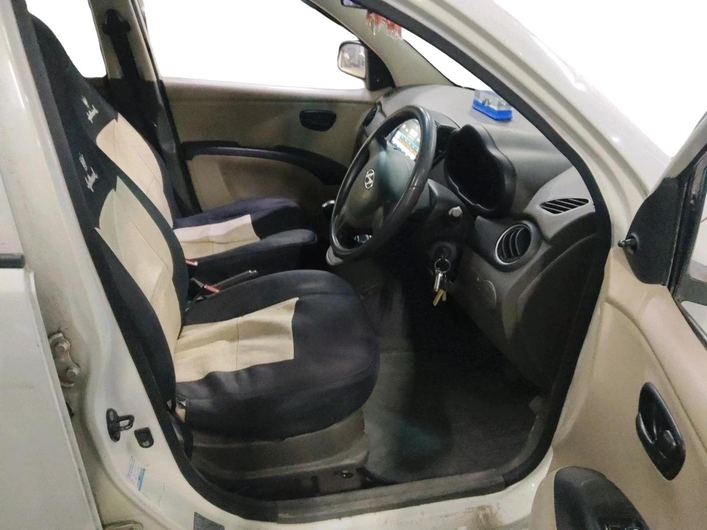 2012 Hyundai i10 ERA 1.1, Petrol, Manual, 79,735 km, interior