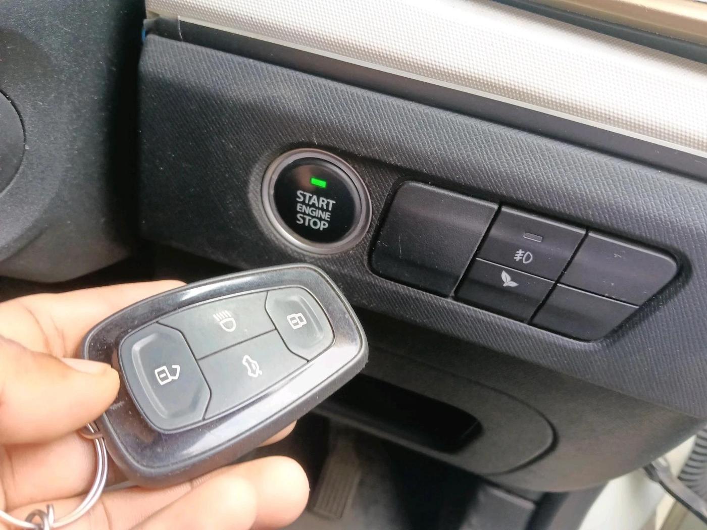 2023 Tata PUNCH ACCOMPLISHED AMT, Petrol, Automatic, 89,358 km, interior