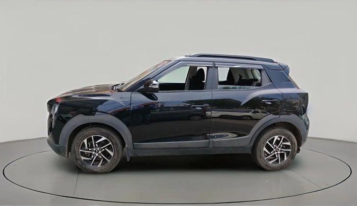 2024 Mahindra XUV 3XO AX5 1.2 L TCMPFI AT, Petrol, Automatic, 8,051 km, exterior