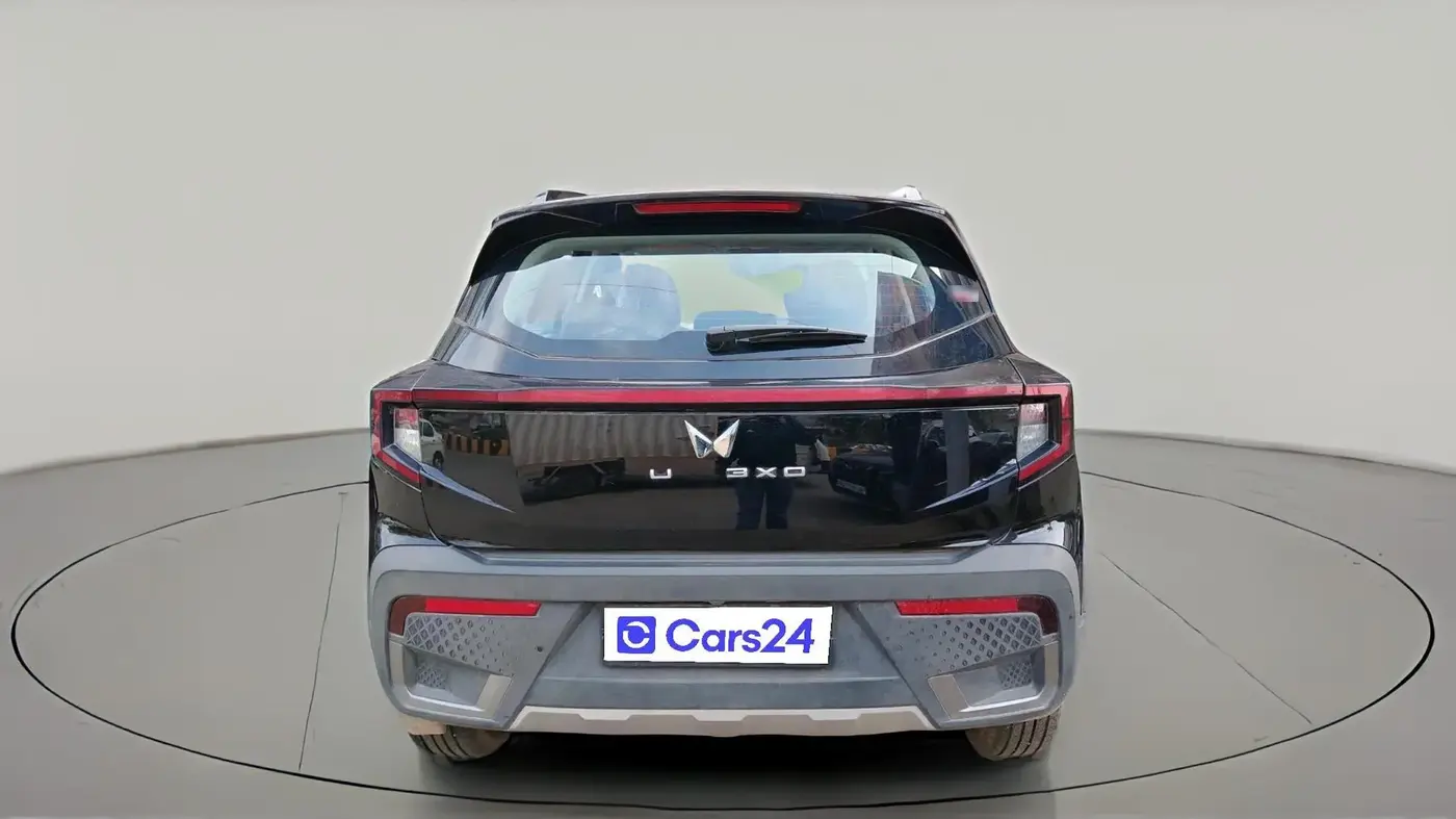 2024 Mahindra XUV 3XO AX5 1.2 L TCMPFI AT, Petrol, Automatic, 8,051 km, exterior