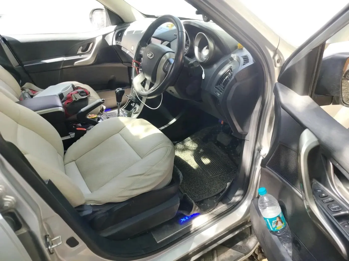 2020 Mahindra XUV500 W9 AT, Diesel, Automatic, 34,577 km, interior