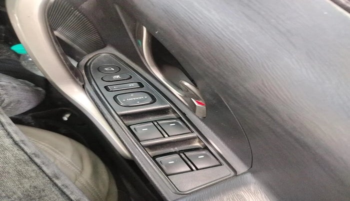 2020 Mahindra XUV500 W9 AT, Diesel, Automatic, 34,577 km, interior