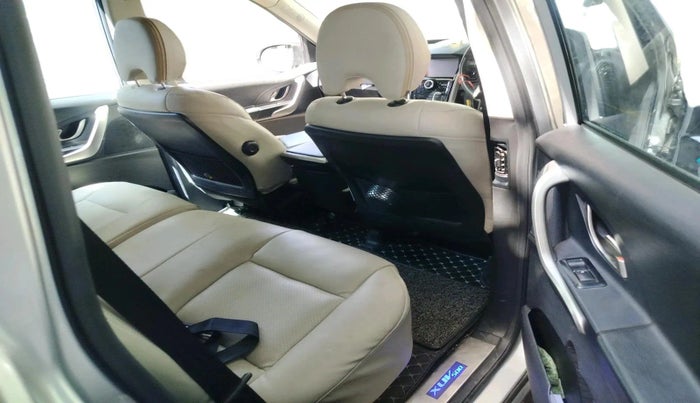 2020 Mahindra XUV500 W9 AT, Diesel, Automatic, 34,577 km, interior