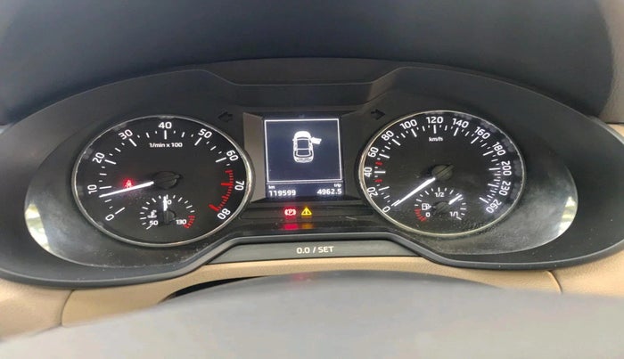 2014 Skoda Octavia AMBITION 1.4 TSI, Petrol, Manual, 1,19,599 km, interior