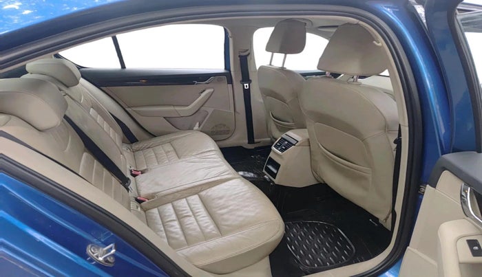 2014 Skoda Octavia AMBITION 1.4 TSI, Petrol, Manual, 1,19,599 km, interior