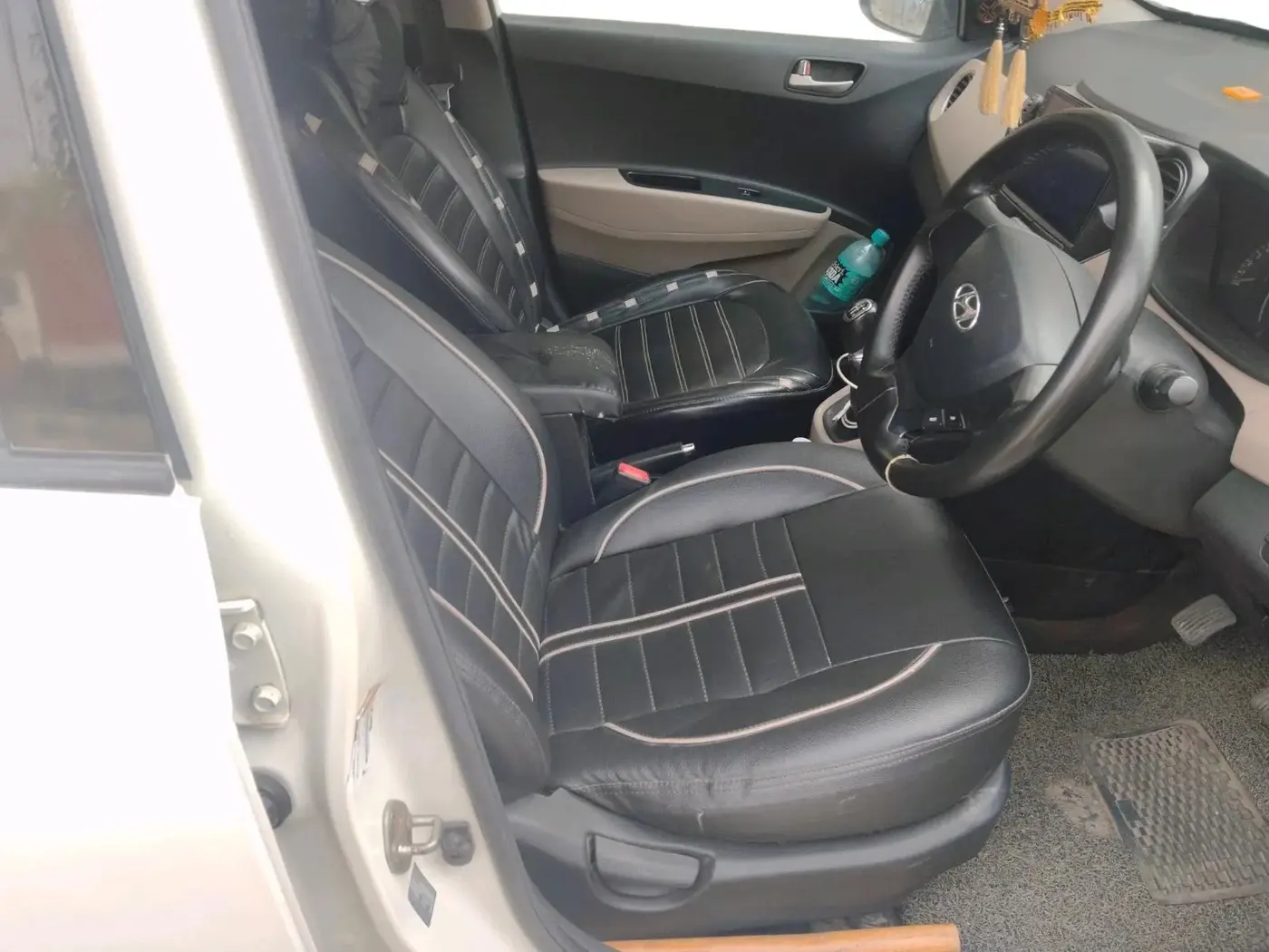 2014 Hyundai Grand i10 SPORTZ 1.2 KAPPA VTVT, CNG, Manual, 90,636 km, interior