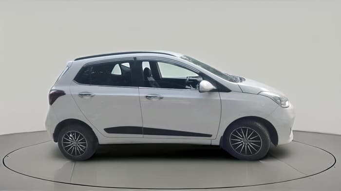 2017 Hyundai Grand i10 SPORTZ (O) AT 1.2 KAPPA VTVT, Petrol, Automatic, 51,482 km, exterior