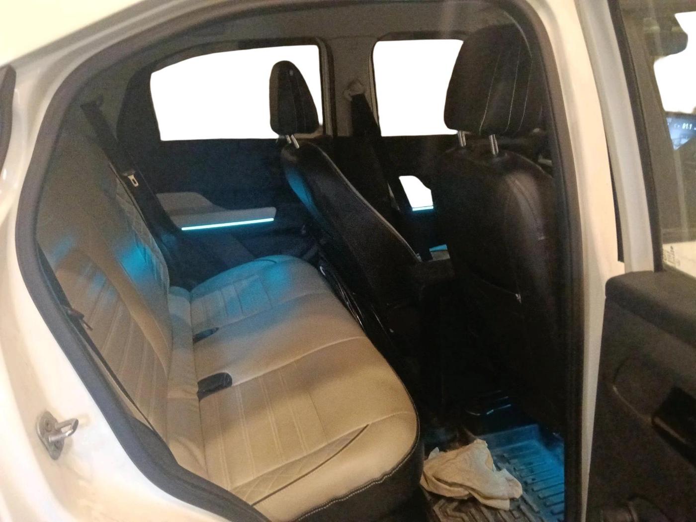 2023 Tata PUNCH PURE MT, CNG, Manual, 28,998 km, interior