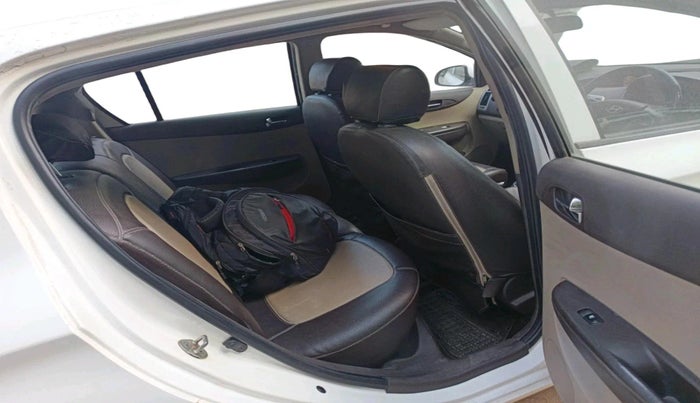 2011 Hyundai i20 SPORTZ 1.2, Petrol, Manual, 1,32,406 km, interior