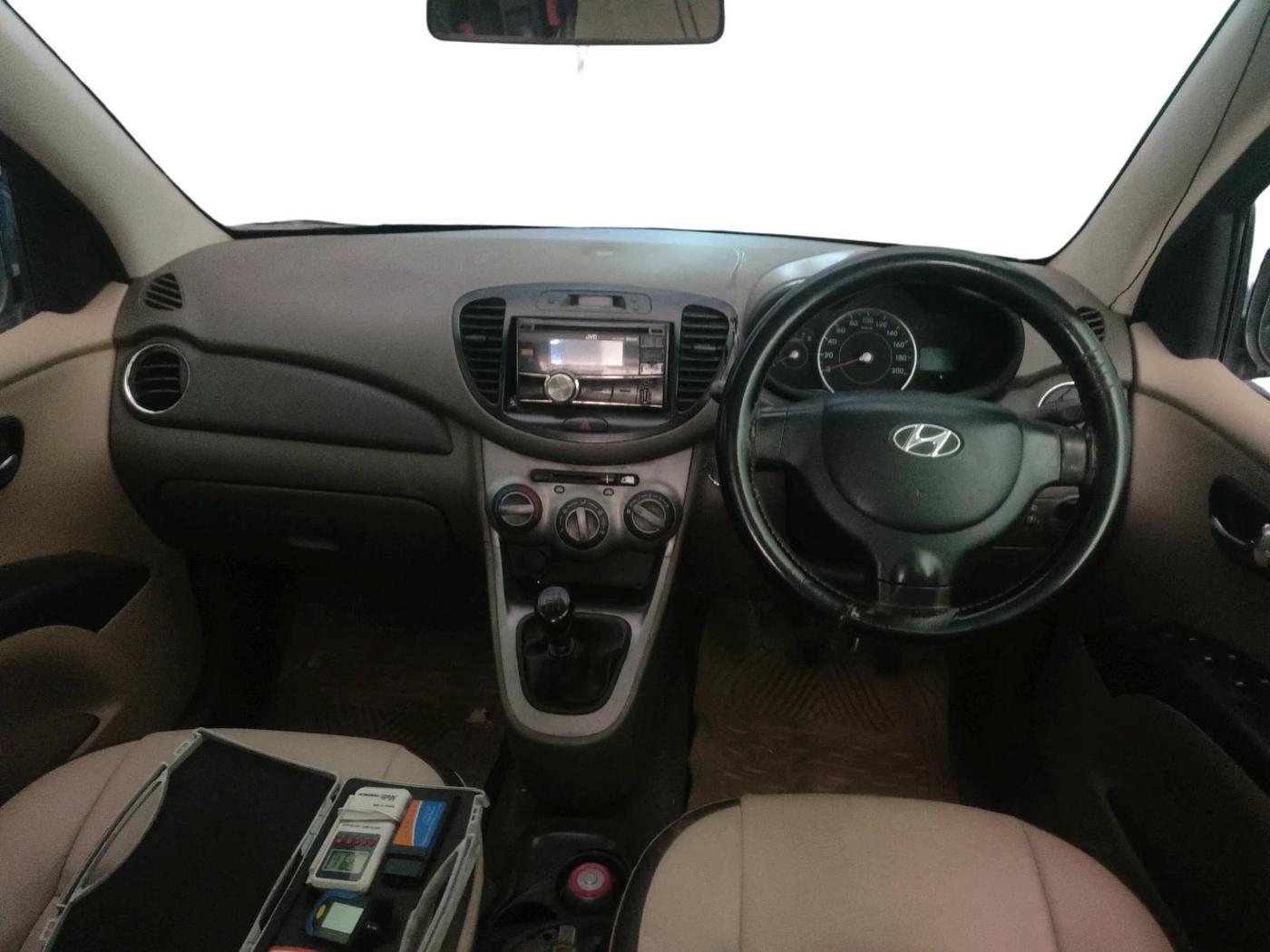 2012 Hyundai i10 MAGNA 1.2, CNG, Manual, 83,164 km, interior