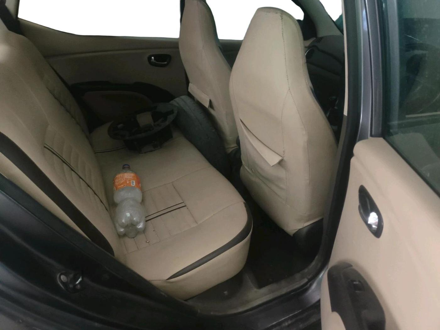 2012 Hyundai i10 MAGNA 1.2, CNG, Manual, 83,164 km, interior