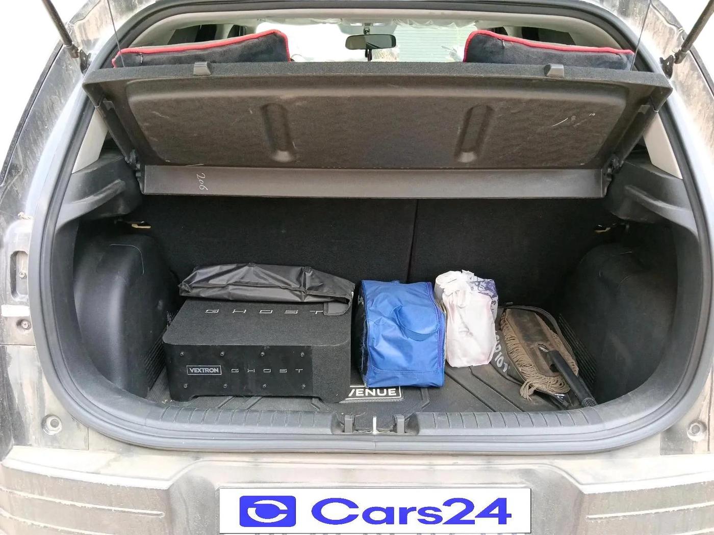2024 Hyundai VENUE S (O) Plus 1.2 Petrol , Petrol, Manual, 19,475 km, exterior