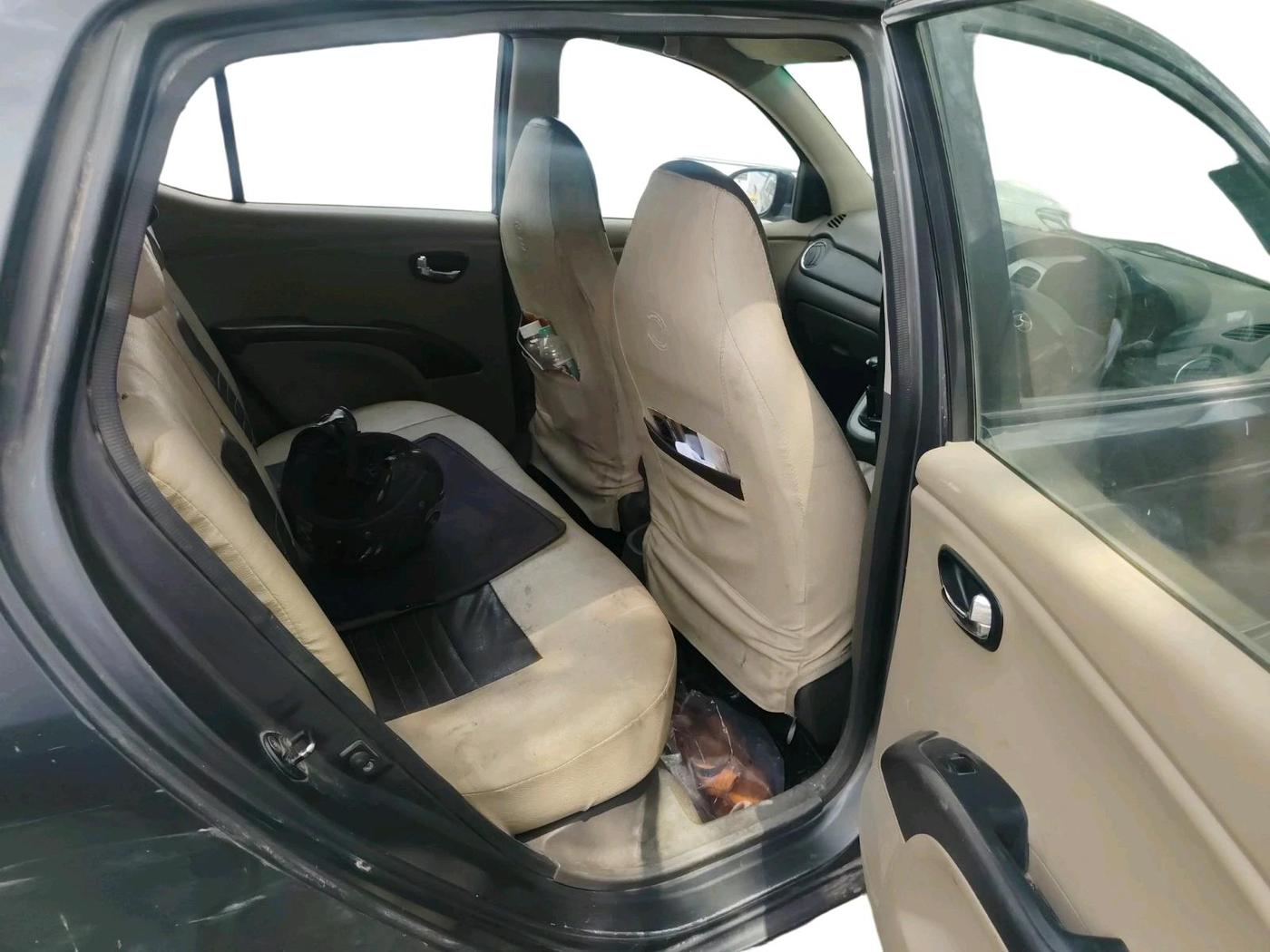 2011 Hyundai i10 SPORTZ 1.2, CNG, Manual, 1,02,347 km, interior