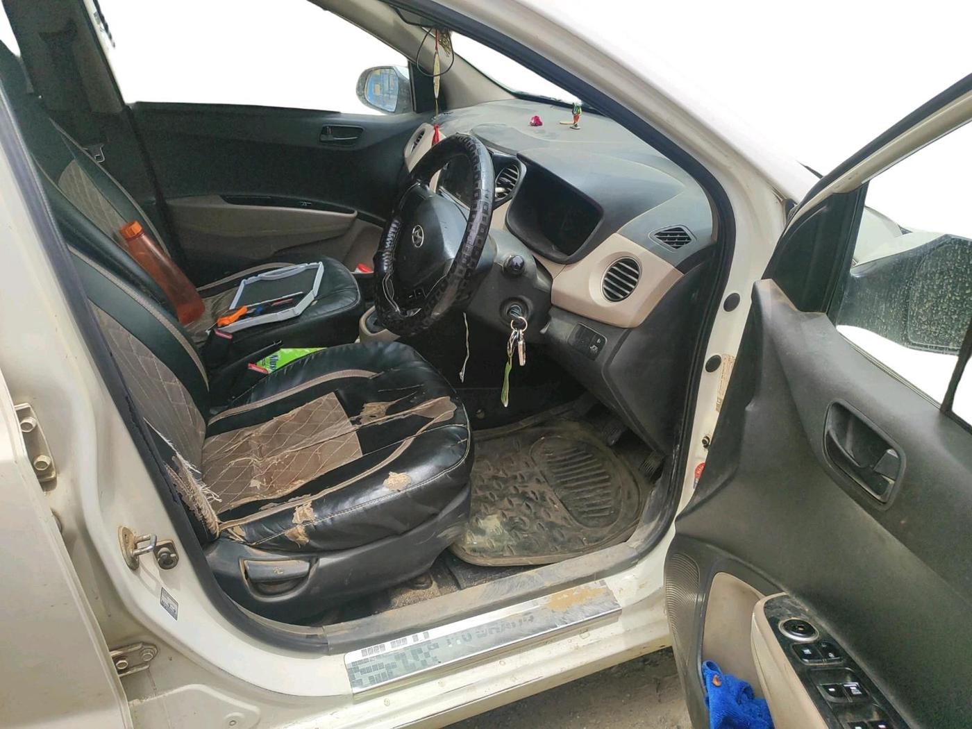 2016 Hyundai Grand i10 MAGNA 1.1 CRDI, Diesel, Manual, 1,59,149 km, interior