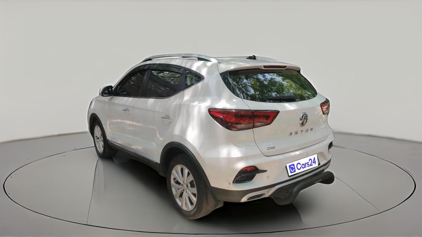2024 MG ASTOR Shine 1.5 MT (Ivory), Petrol, Manual, 25,056 km, exterior