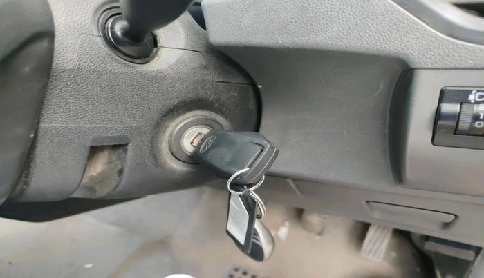 2018 Mahindra KUV 100 NXT K4+ P 6 STR, Petrol, Manual, 40,839 km, interior