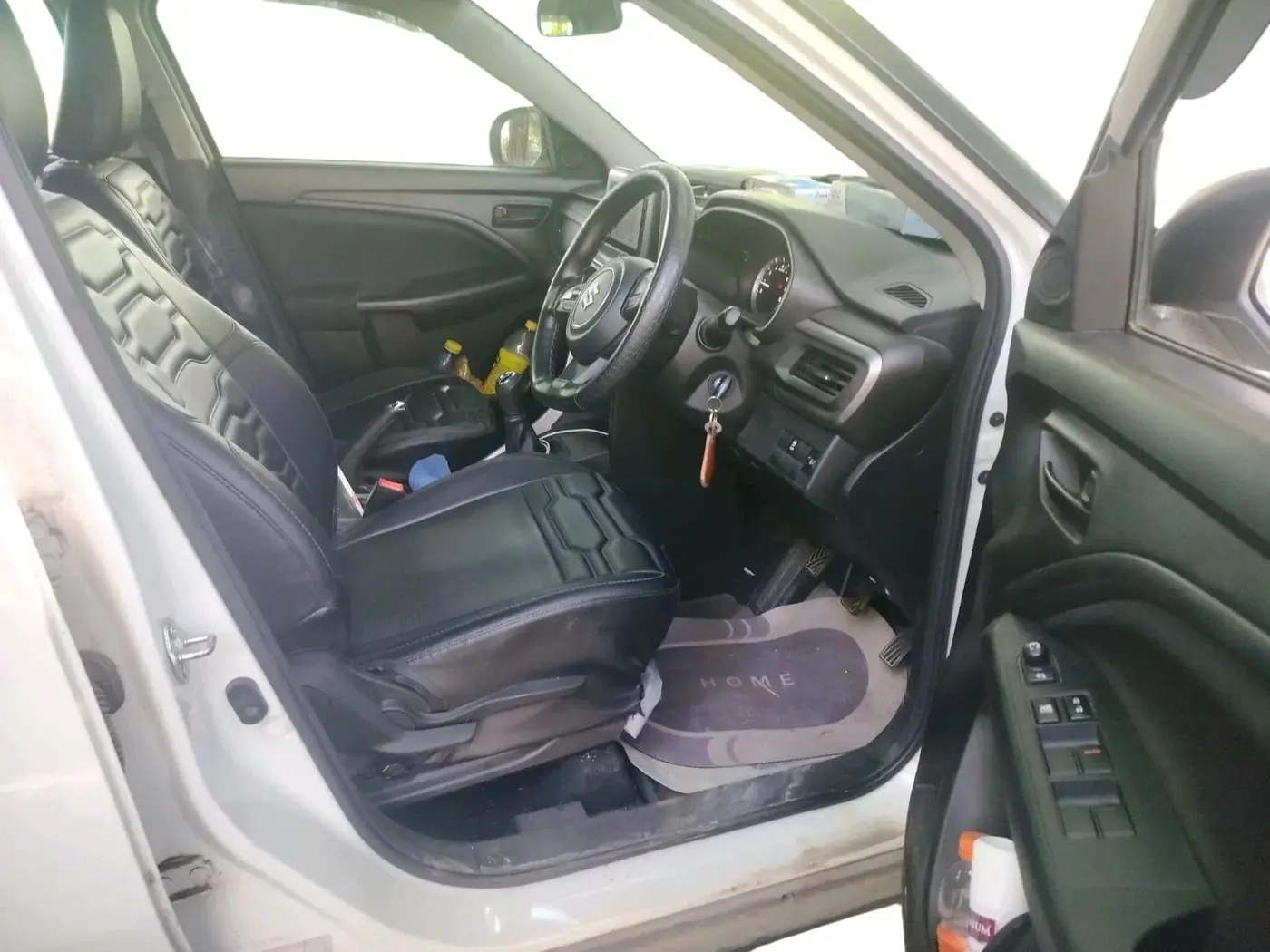 2023 Maruti BREZZA VXI, Petrol, Manual, 14,287 km, interior