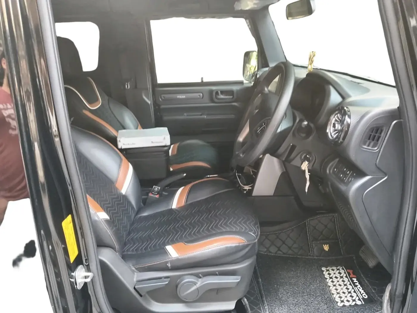 2024 Mahindra Thar LX P 2WD AT HT, Petrol, Automatic, 14,880 km, interior