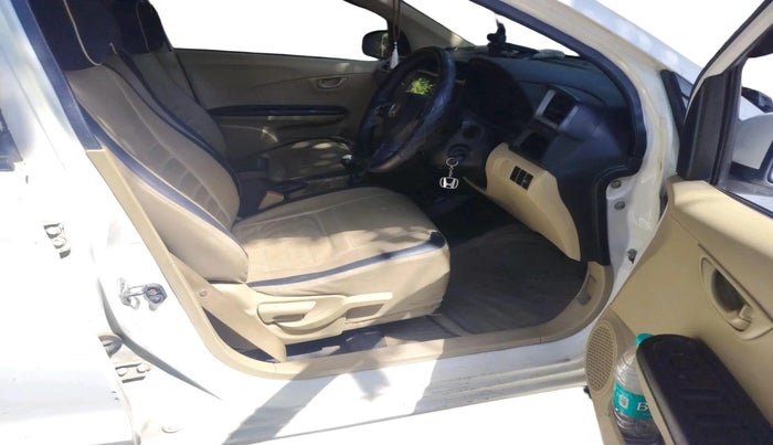 2017 Honda Amaze 1.2L I-VTEC S, Petrol, Manual, 1,16,668 km, interior
