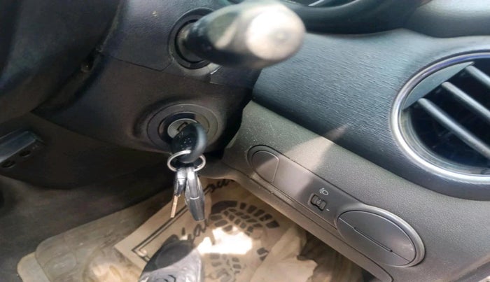 2011 Hyundai i10 MAGNA 1.2, Petrol, Manual, 76,482 km, interior