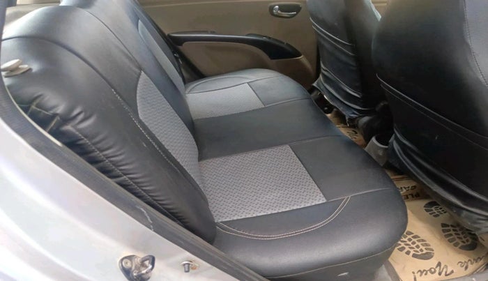 2011 Hyundai i10 MAGNA 1.2, Petrol, Manual, 76,482 km, interior