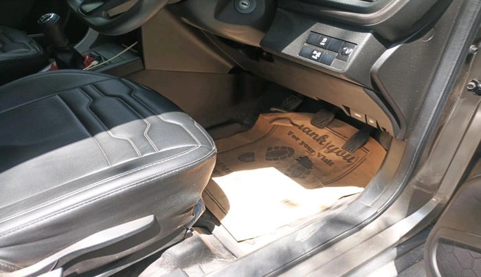 2023 Maruti BREZZA VXI S-CNG, CNG, Manual, 23,719 km, interior