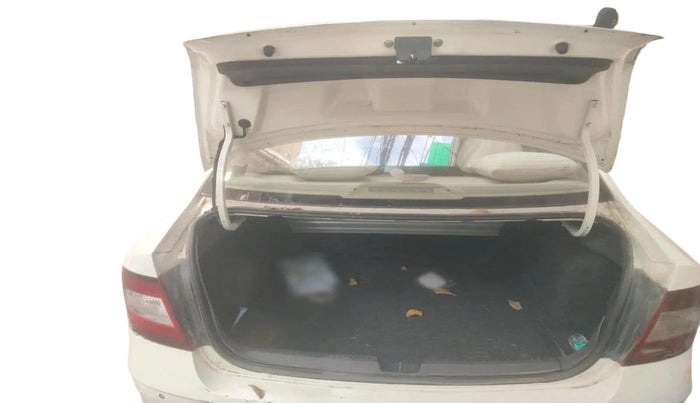 2016 Skoda Rapid AMBITION 1.5 TDI, Diesel, Manual, 1,25,280 km, exterior