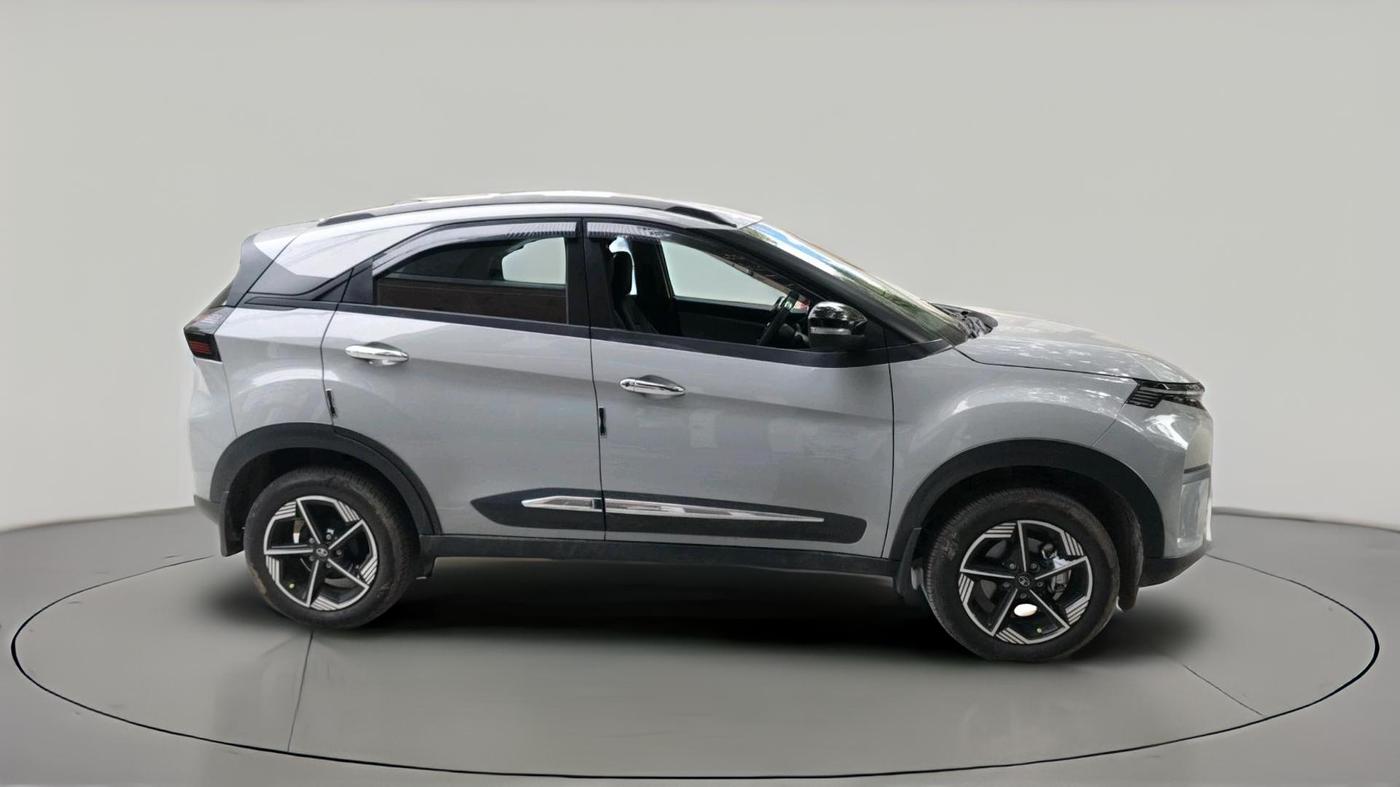 2026 Tata NEXON Pure Plus 1.2 iCNG 6MT, CNG, Manual, 5,288 km, exterior