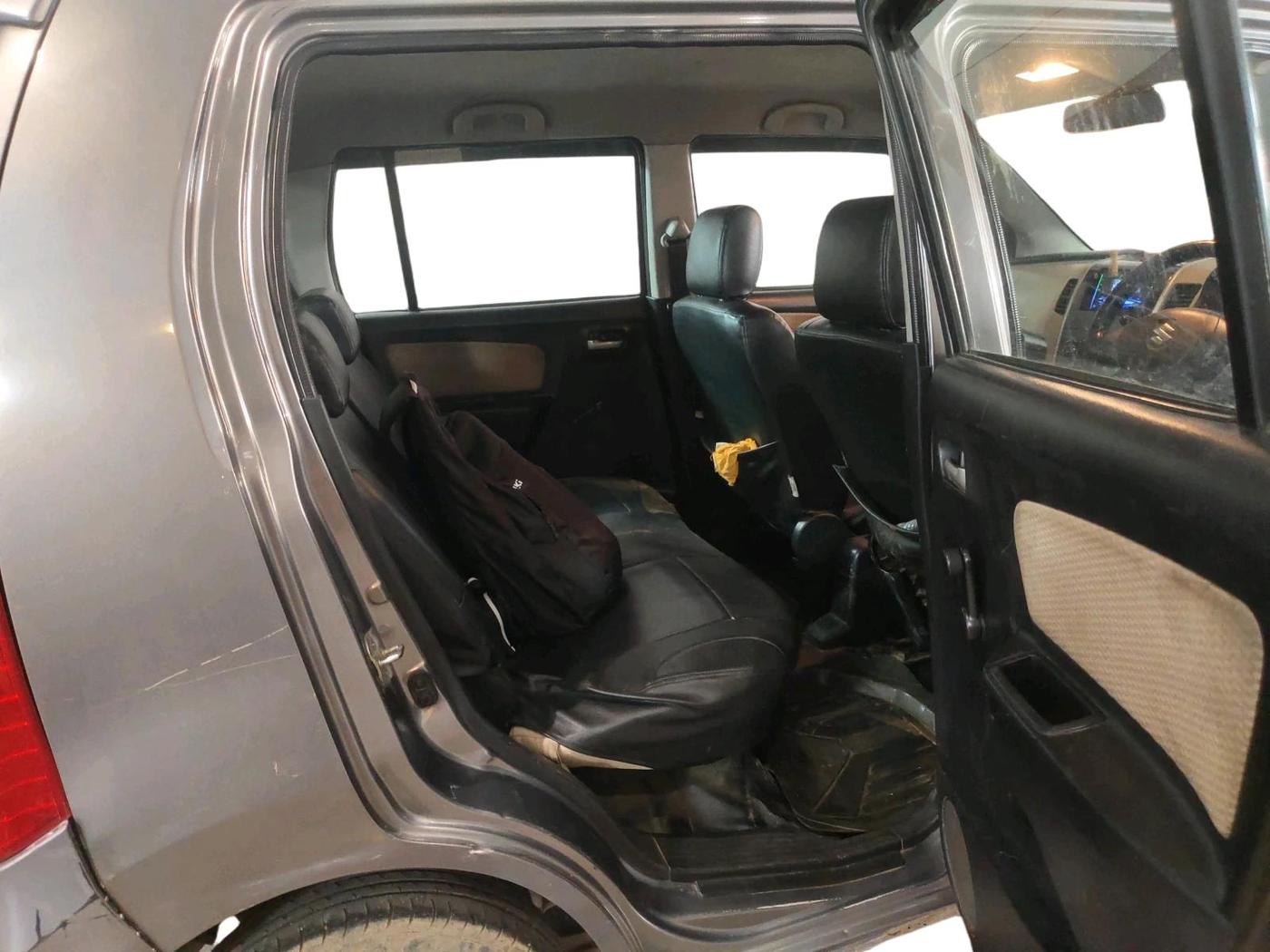 2018 Maruti Wagon R 1.0 LXI CNG, CNG, Manual, 1,41,356 km, interior