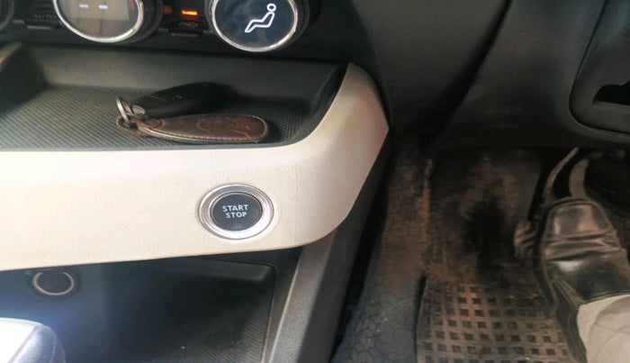 2021 Nissan MAGNITE XL TURBO CVT, Petrol, Automatic, 95,826 km, interior