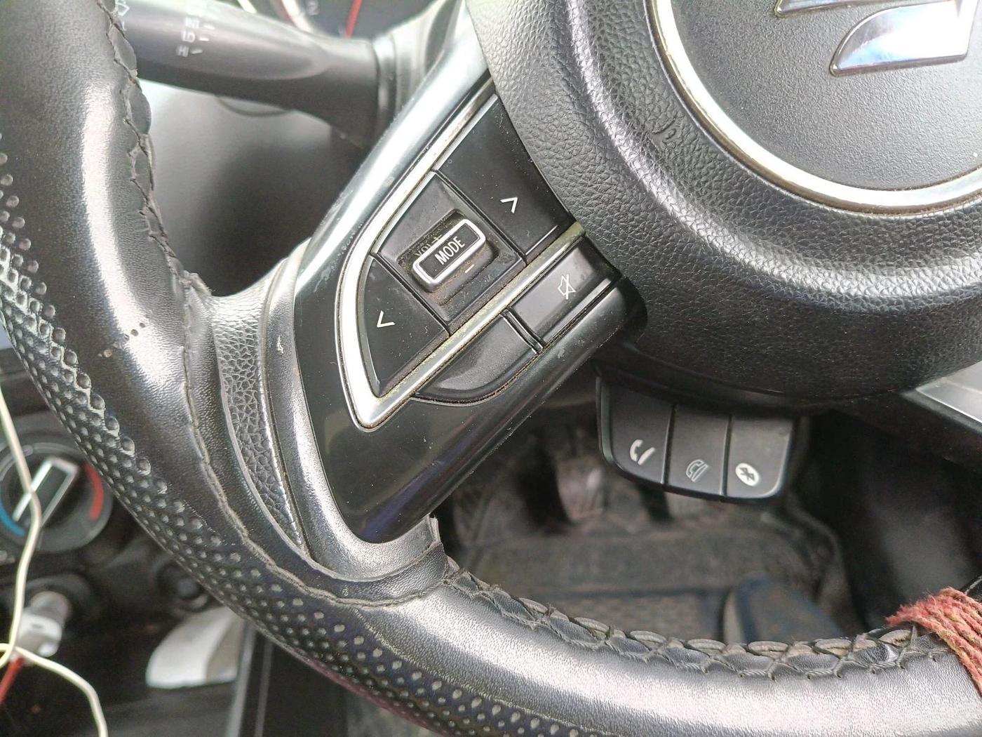 2020 Maruti Swift VXI, CNG, Manual, 67,761 km, interior