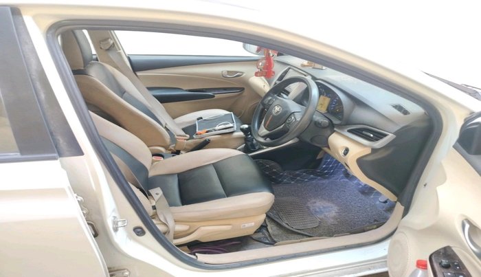 2021 Toyota YARIS G MT, CNG, Manual, 69,069 km, interior