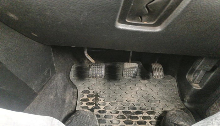 2018 Tata Hexa XM 4X2 7 STR, Diesel, Manual, 1,59,872 km, interior