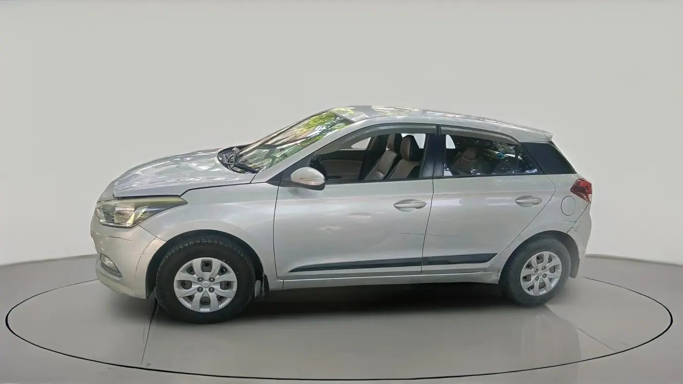 2015 Hyundai Elite i20 SPORTZ 1.2, CNG, Manual, 1,18,255 km, exterior