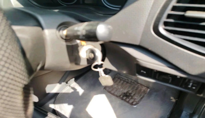 2016 Maruti Vitara Brezza VDI, Diesel, Manual, 73,633 km, interior