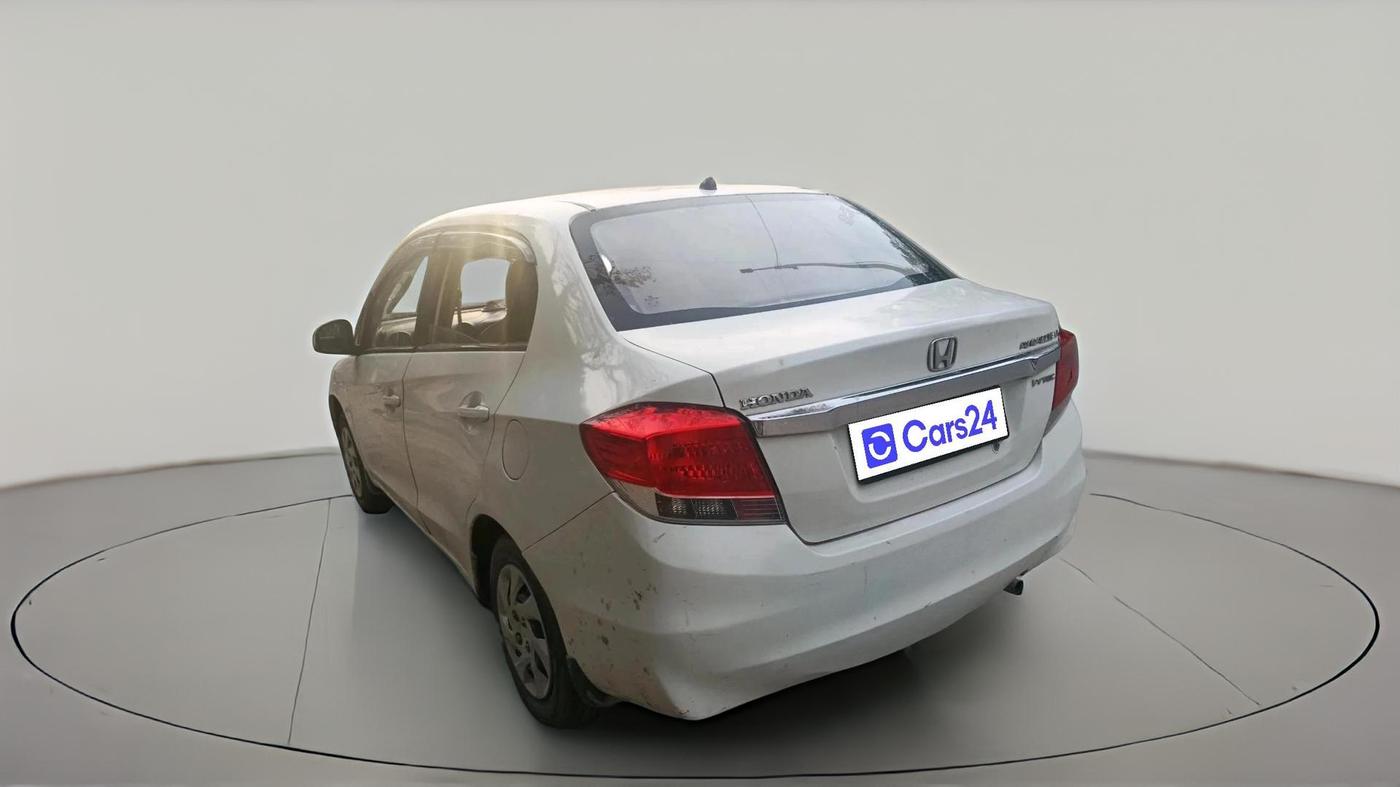2015 Honda Amaze 1.2L I-VTEC S, CNG, Manual, 1,21,665 km, exterior