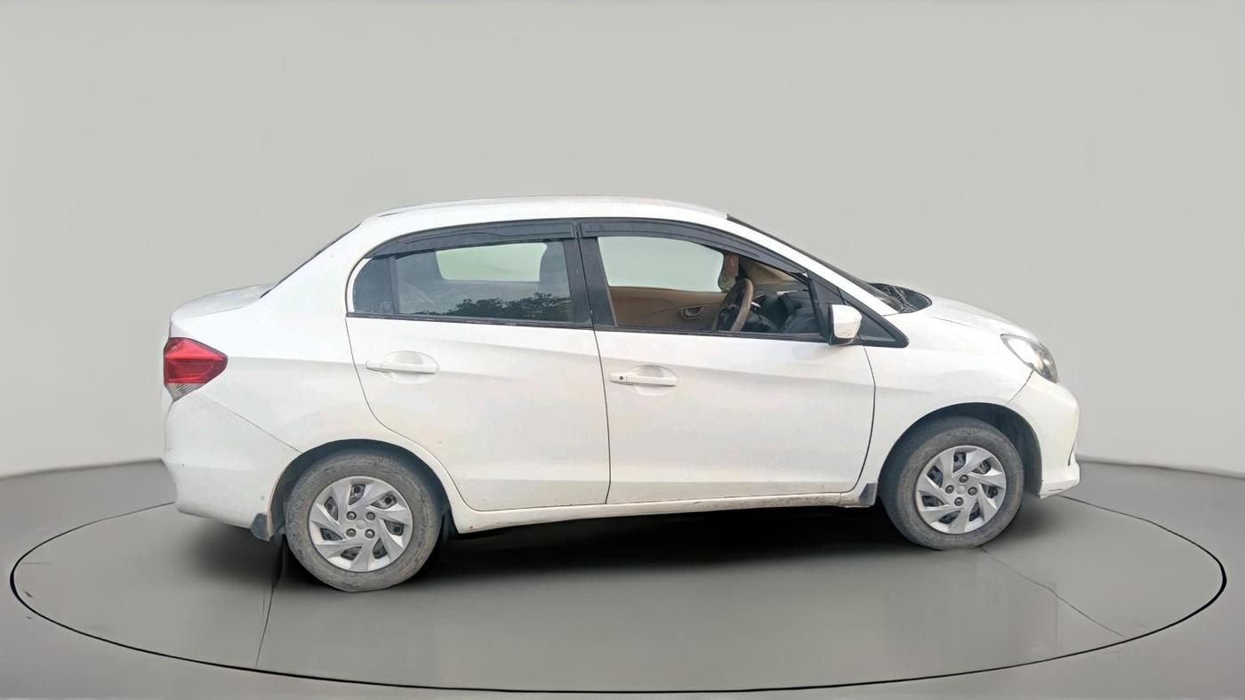 2015 Honda Amaze 1.2L I-VTEC S, CNG, Manual, 1,21,665 km, exterior