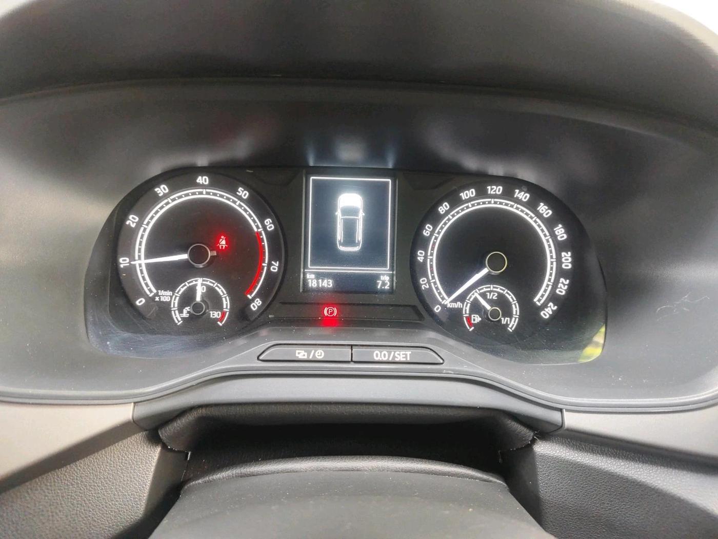 2022 Skoda KUSHAQ AMBITION 1.0L TSI MT, Petrol, Manual, 18,143 km, interior