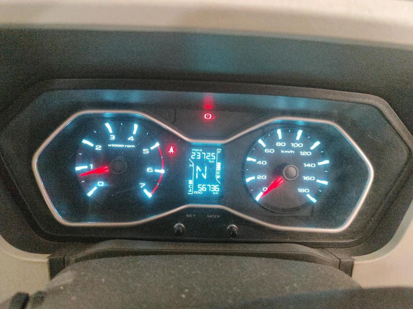 2017 Mahindra Scorpio S10 1.99 INTELLI-HYBRID, Diesel, Manual, 56,736 km, interior