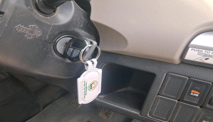 2014 Maruti Wagon R 1.0 VXI, Petrol, Manual, 1,52,736 km, interior