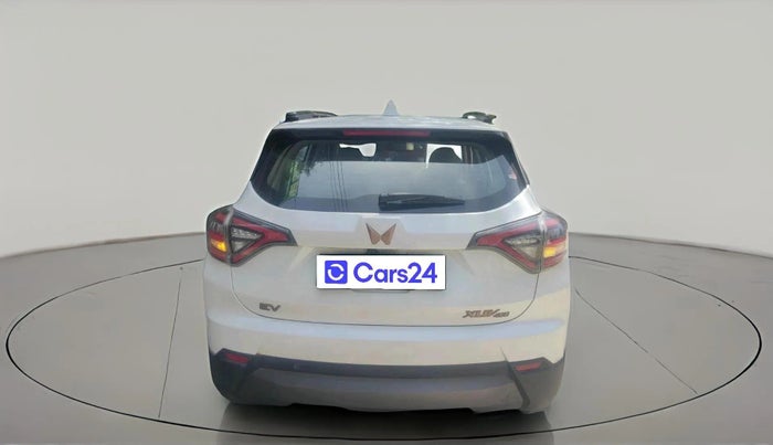 2025 Mahindra XUV400 EL Pro 39.4 KWH, Electric, Automatic, 11,869 km, exterior