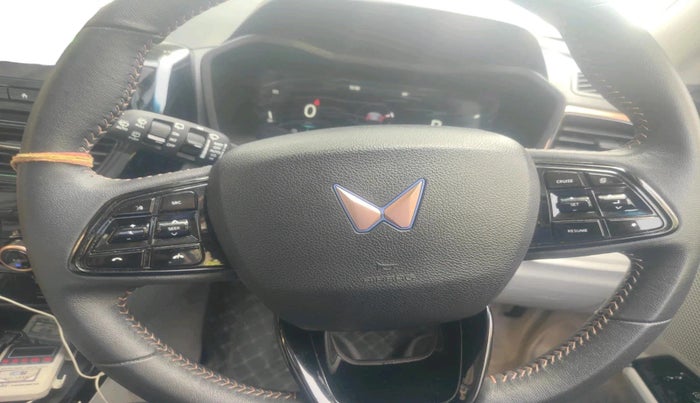 2025 Mahindra XUV400 EL Pro 39.4 KWH, Electric, Automatic, 11,869 km, interior