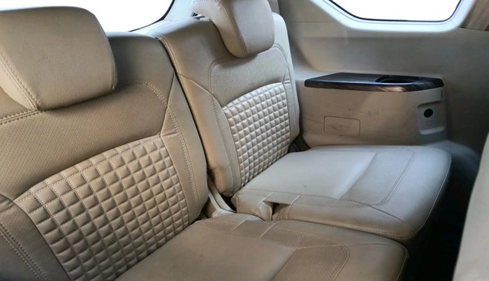 2022 Maruti Ertiga VXi (O), Petrol, Manual, 40,500 km, interior