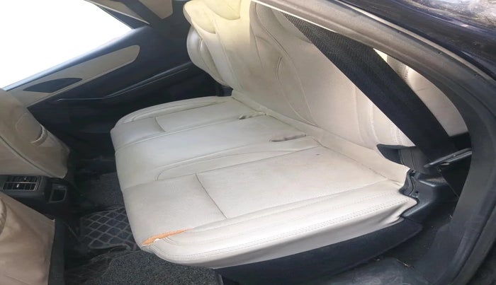 2022 Mahindra XUV700 AX 5 P MT 5 STR, Petrol, Manual, 51,507 km, interior